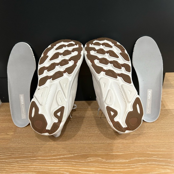 HOKA One One Clifton 9 women’s size 9.5 - Picture 5 of 8